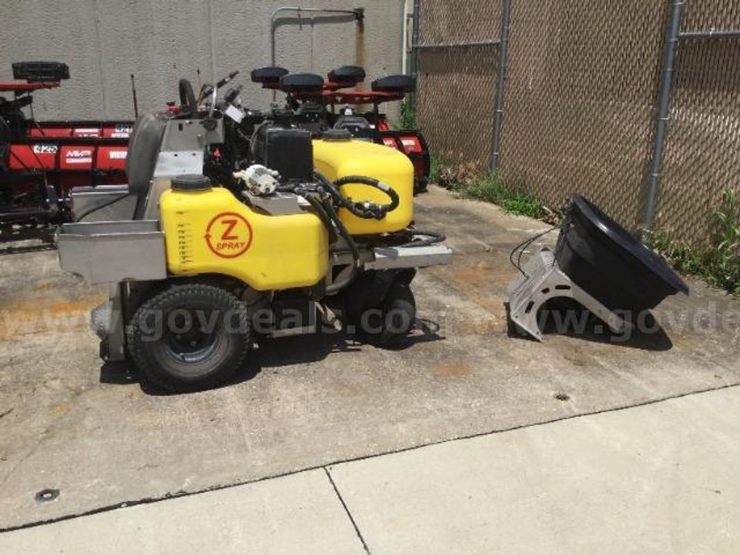 Z-Spray ZS4630 Commercial Zero-Turn Stand-On Spreader/Sprayer