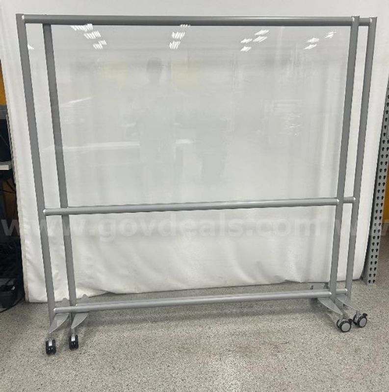 Rolling Acrylic Partitions