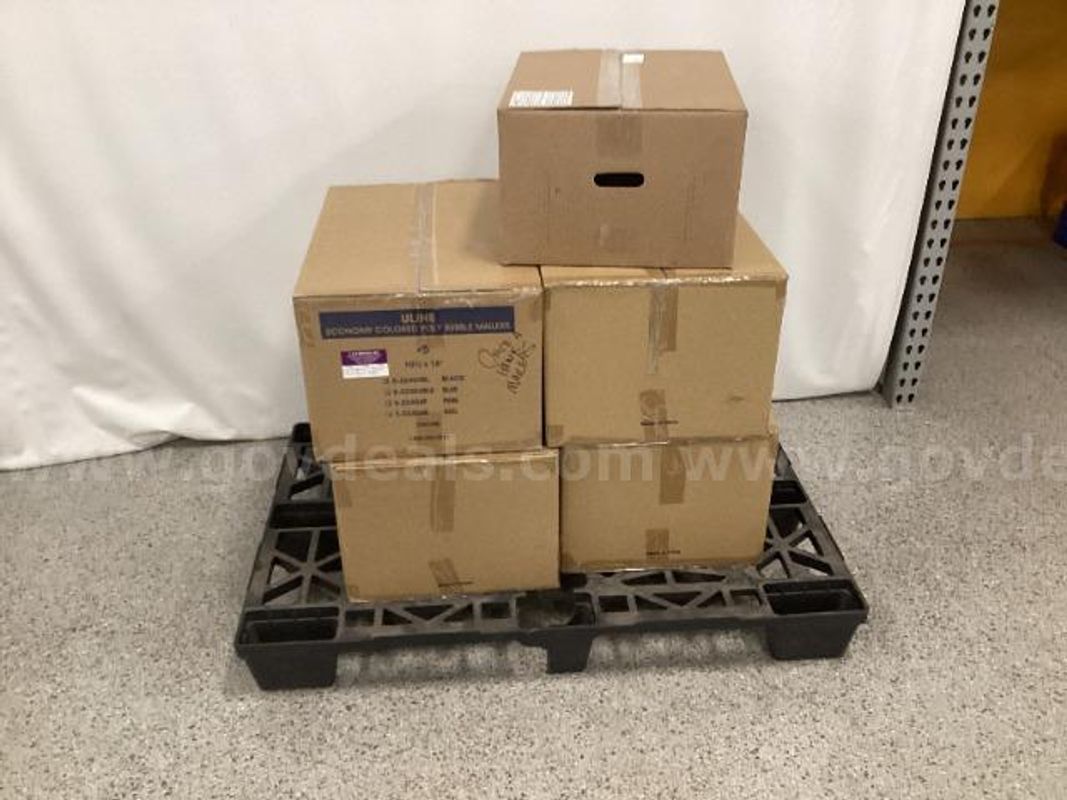 Lot of Uline Bubble Mailers