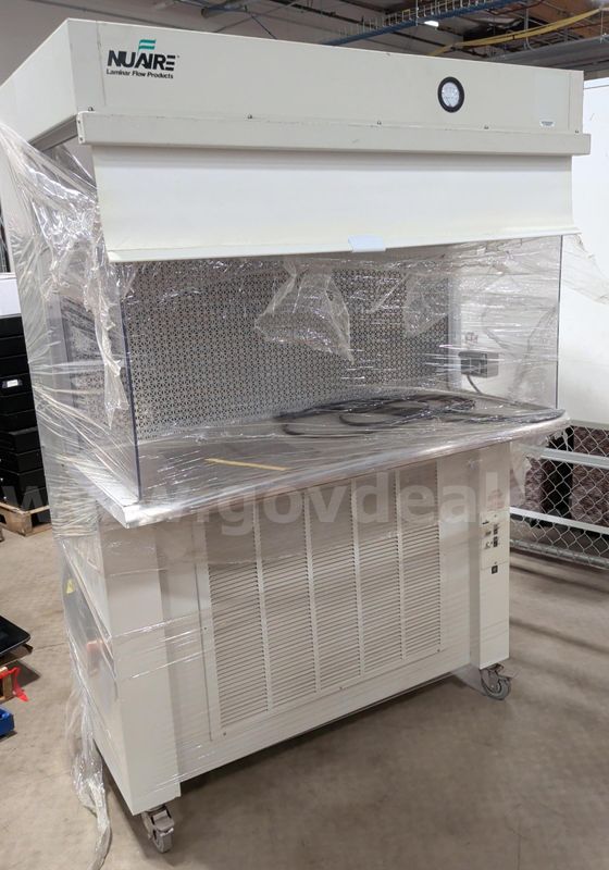 NuAire Laboratory Laminar Flow Hood