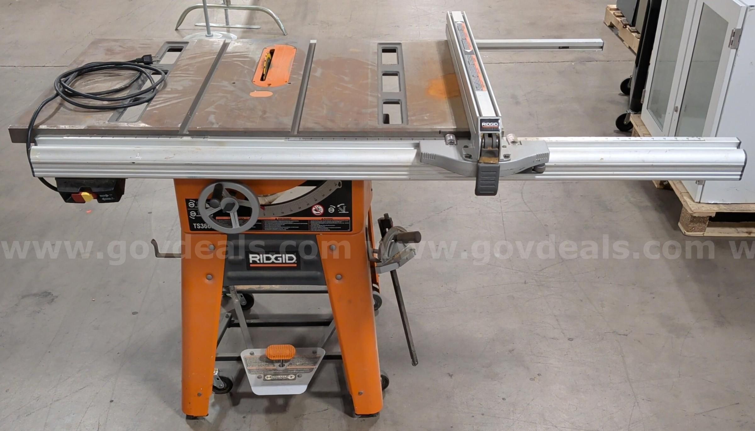 RIDGID Table Saw