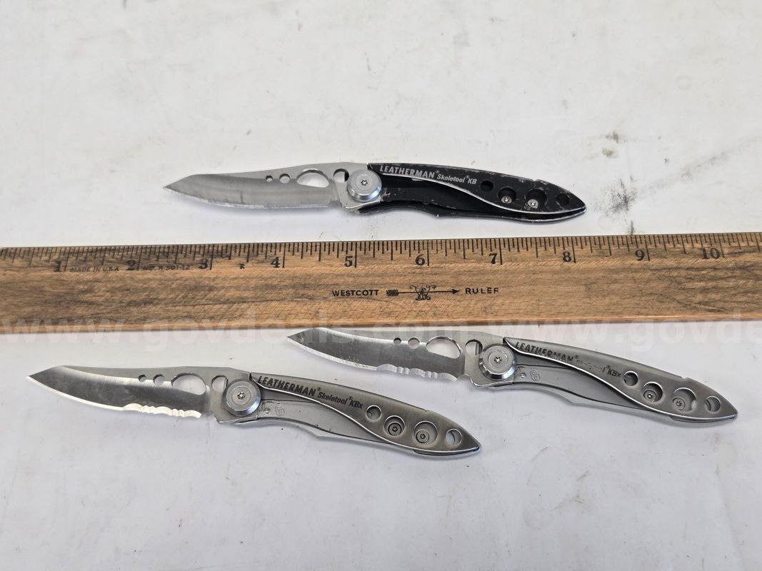 Leatherman Skeletool Folding Knives (Anchorage, AK)