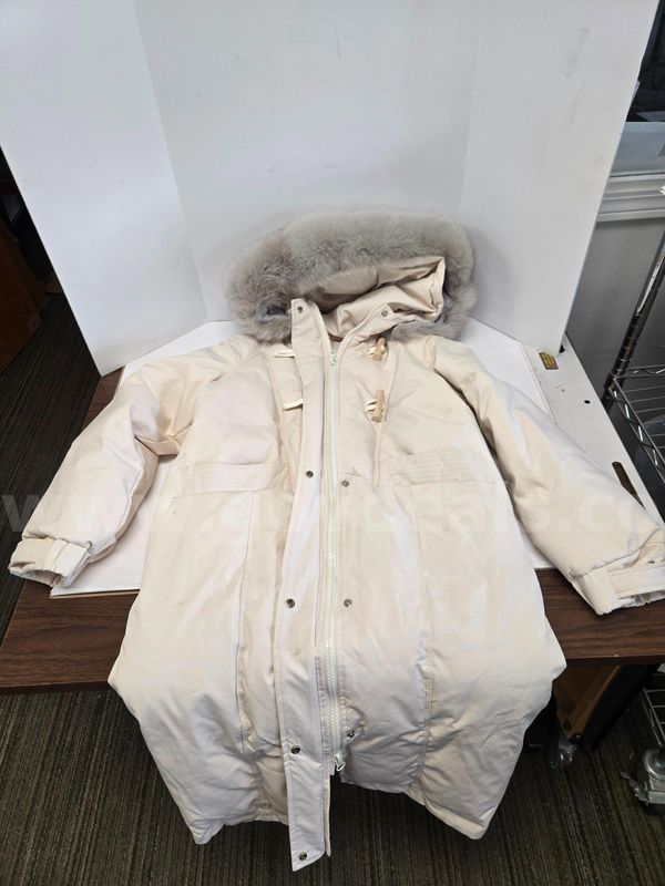 StillWalking Women's Winter Jacket & Accessories (Anchorage, AK)