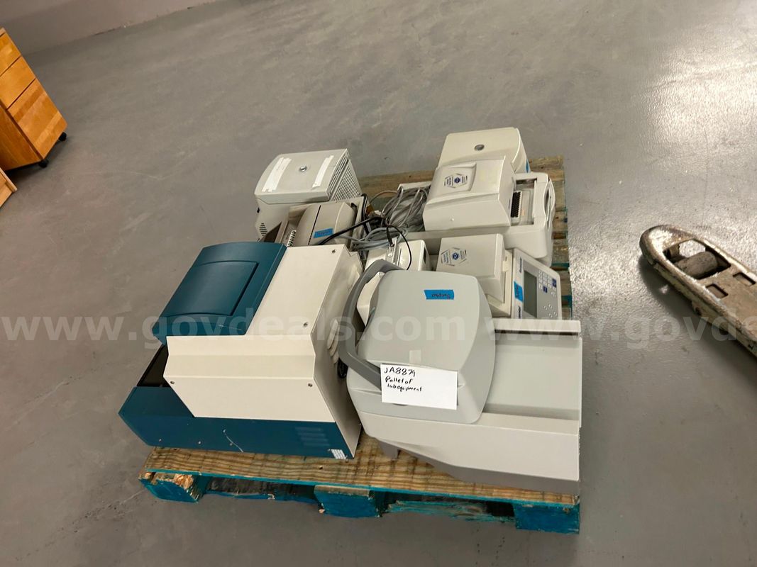 Pallet of Assorted Lab/Scientific Equipment