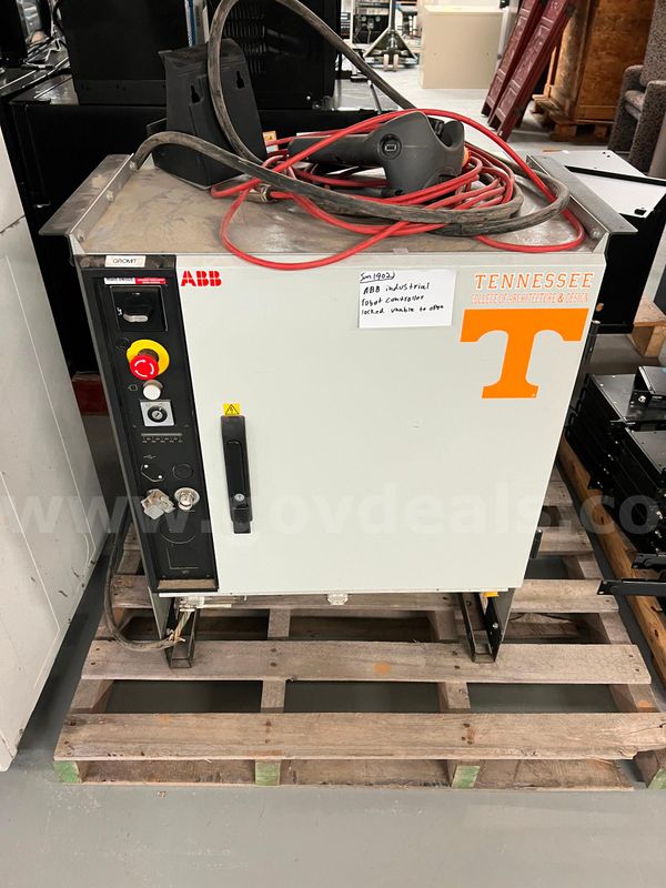 ABB Industrial Robot Controller **Locked/No Key