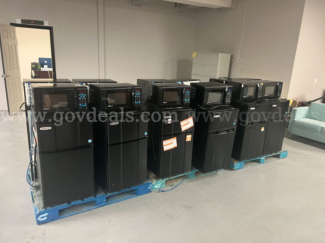 3 Pallets(12) Microfridges