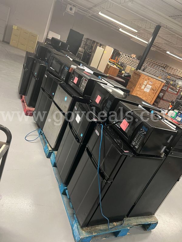3 Pallets(12) Microfridges