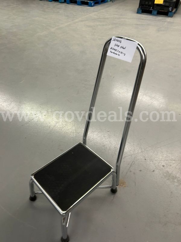 metal Step Stool LOOSE/MISSING HARDWARE