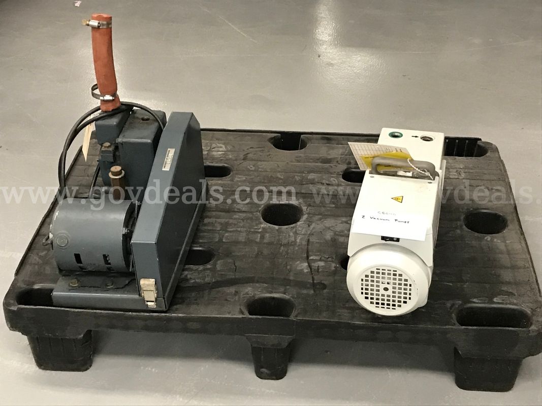 2 Vacuum Pumps
