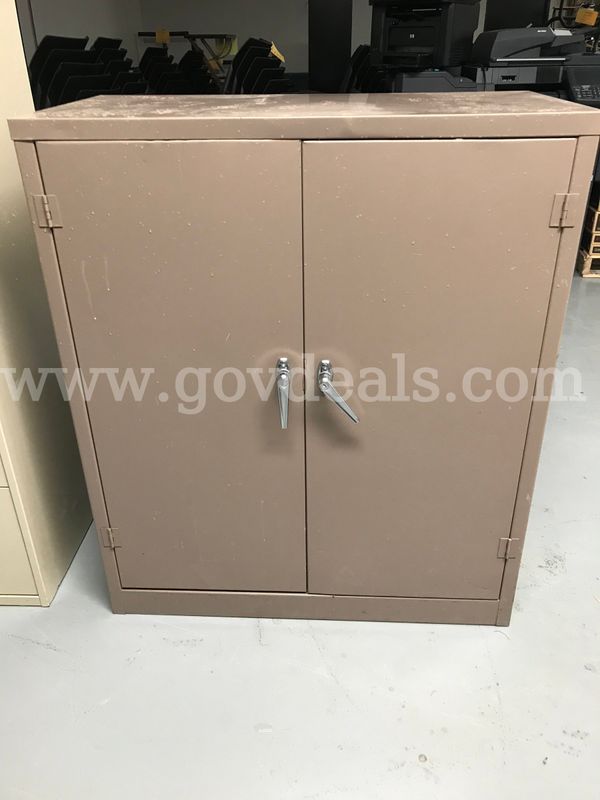 Metal Storage Cabinet **Handle Doesn't Latch