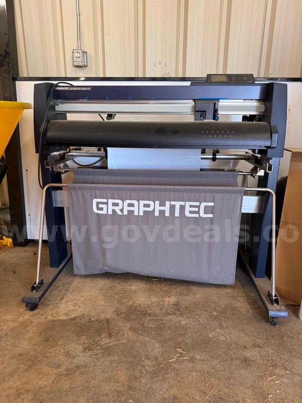 Graphtec cutting pro FC9000-75 printer