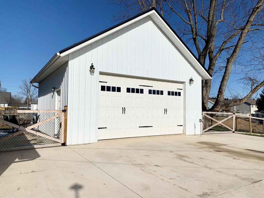 200 Mansfield Avenue / Residential Garage