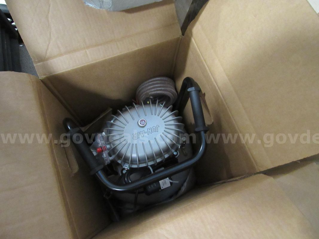 Lot of 2 Jun Air compressors U3452