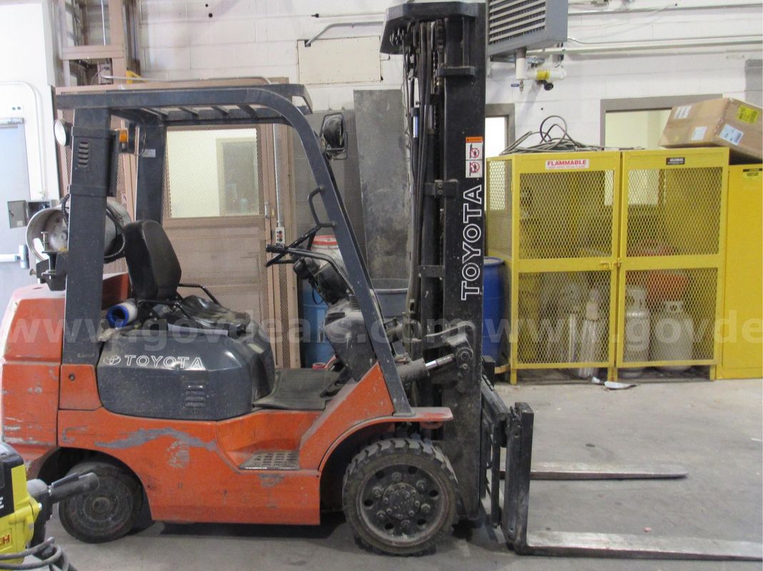 Toyota 5000lb Forklift U3473