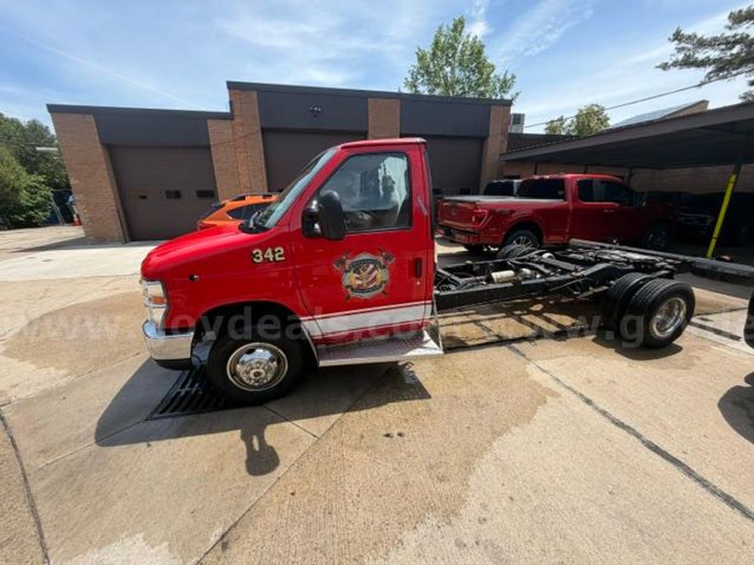 2017 Ford Econoline Braun Ambulance Chassis