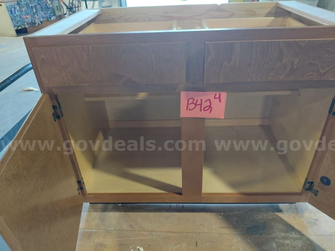 4 - Base Cabinets *NEW*