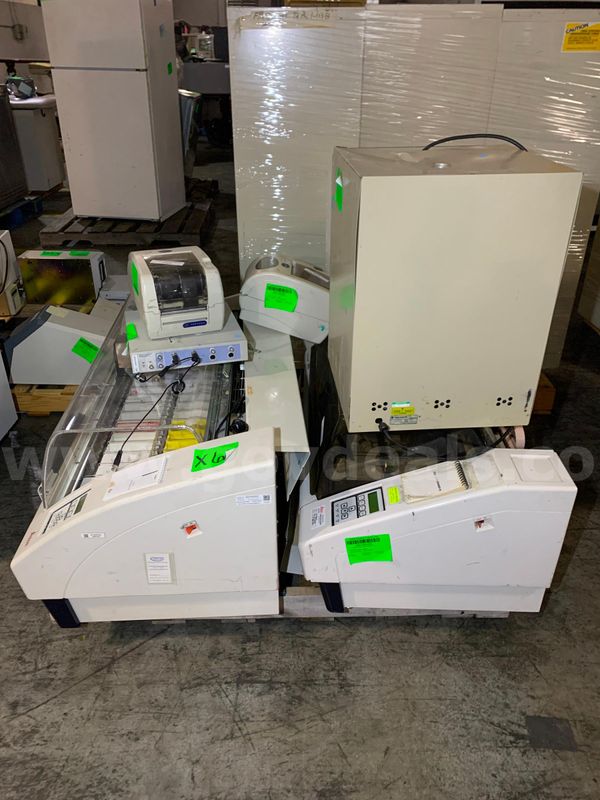 Lab Equipment (7 pcs)
