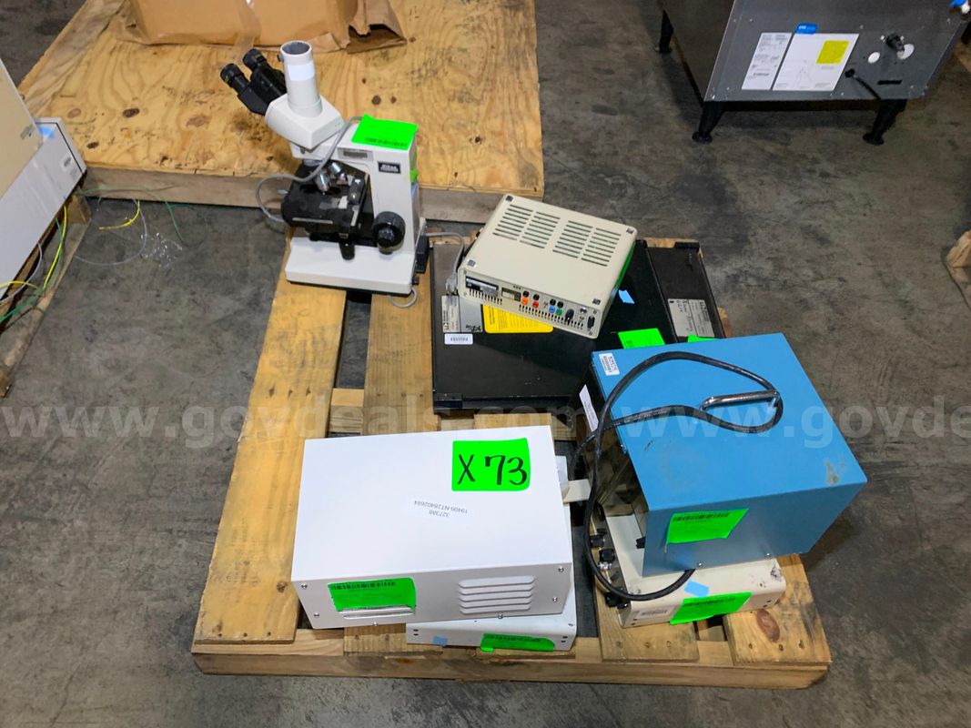 Lab Equipment (8 pcs)