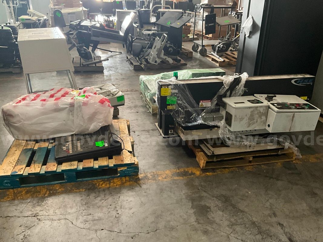 Engraving Equipment (2 pallets)