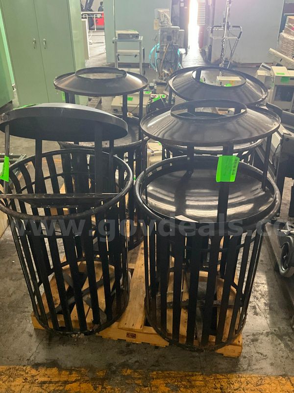 Trash Cans (4 Pcs)