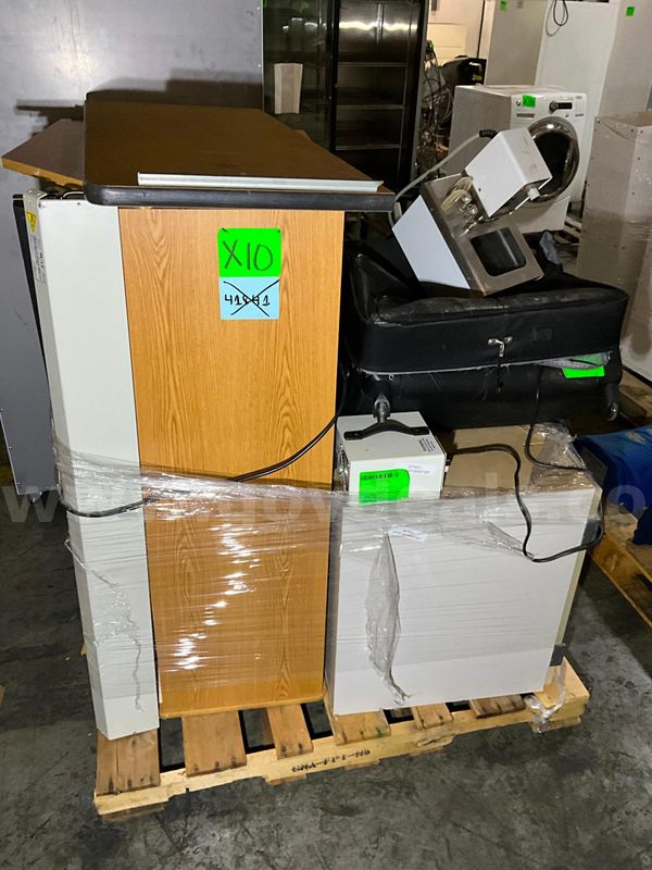 Lab Equipment (9 pcs)