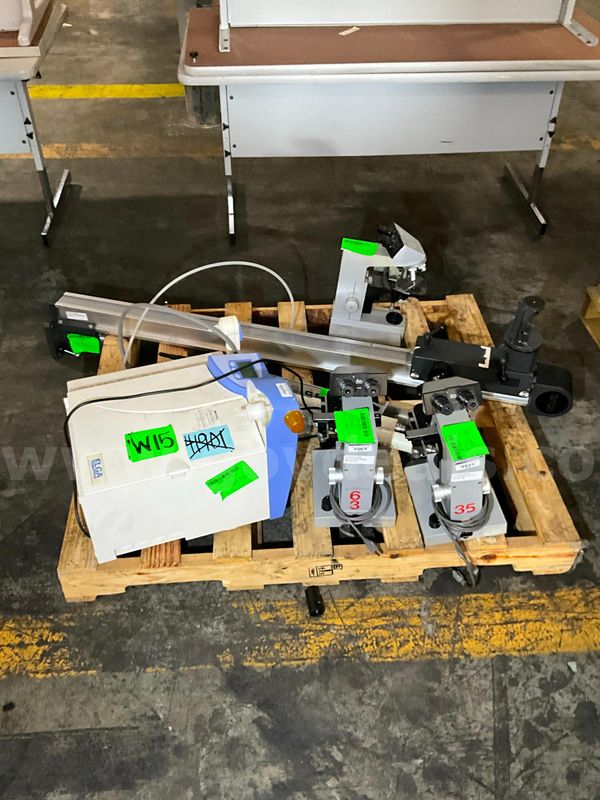Lab Equipment (8 pcs)