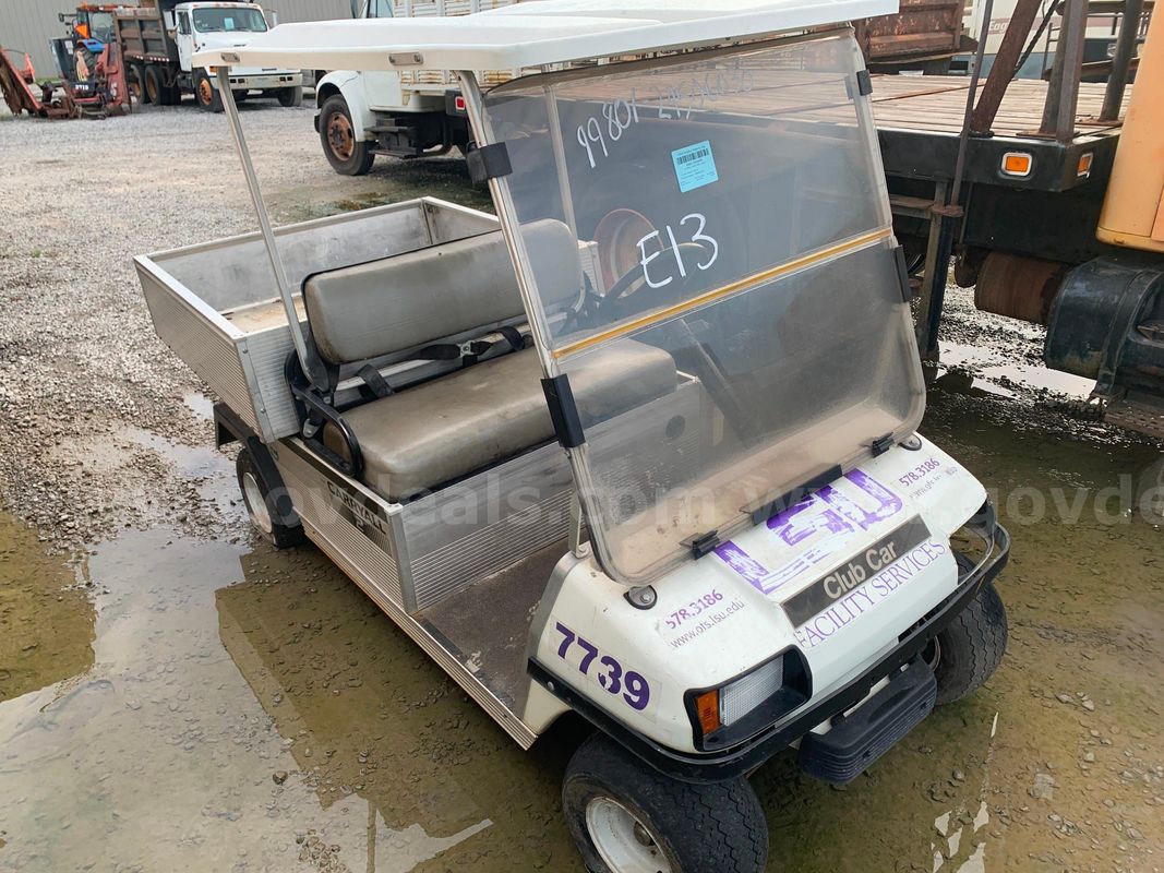 CLUB CAR MOTORIZED CART