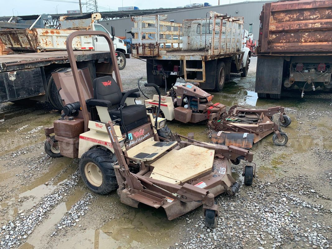 GRASSHOPPER MOWING EQUIPMENT (2)