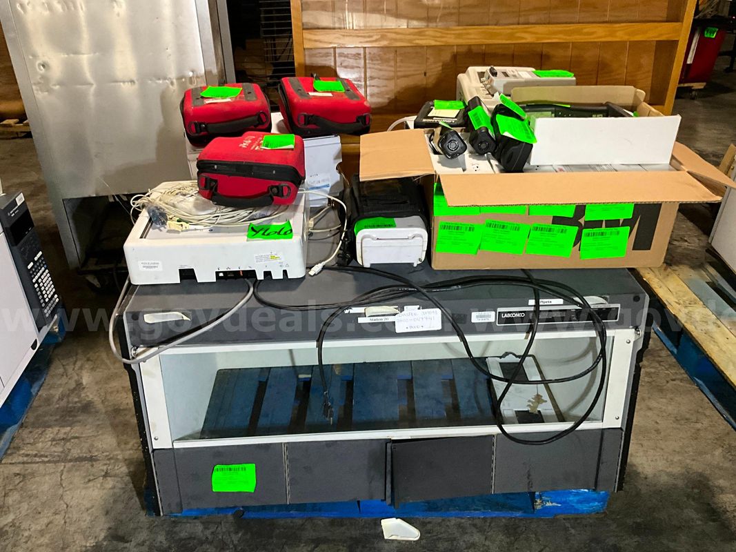 Medical Lab Equipment (30 pcs)