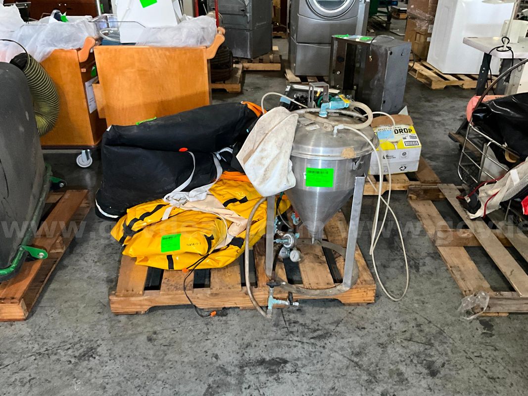 Life Raft Pallet