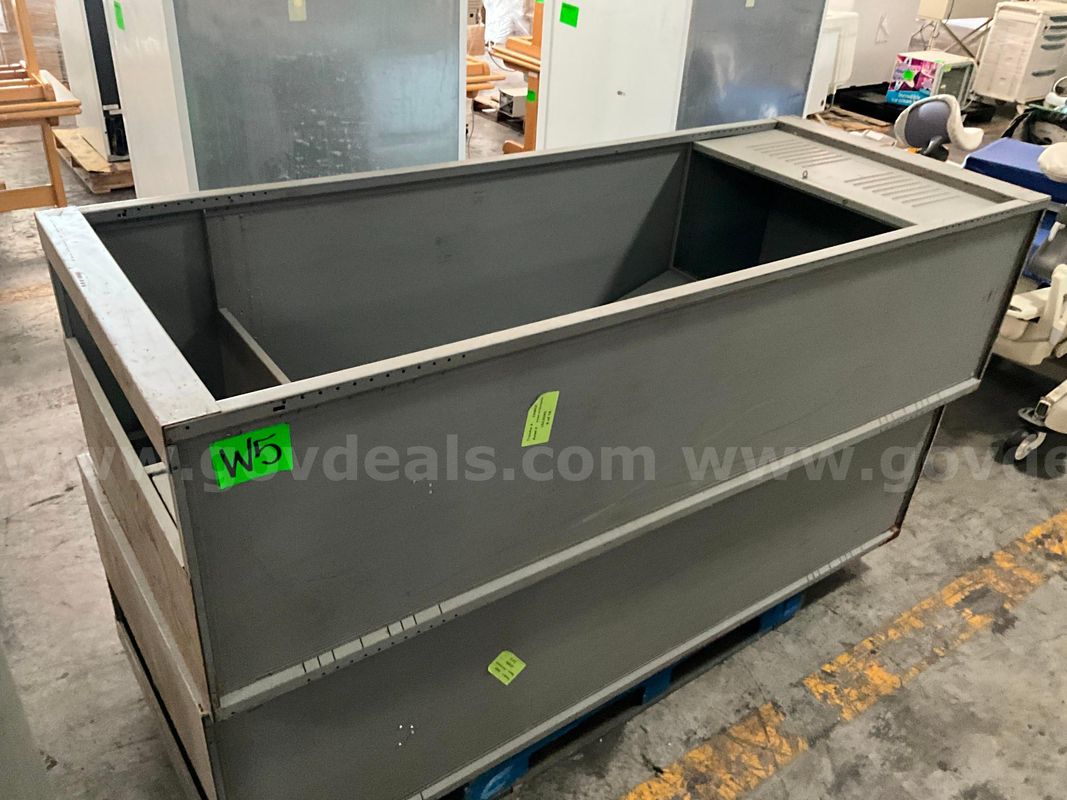 Lockers (2 pcs)