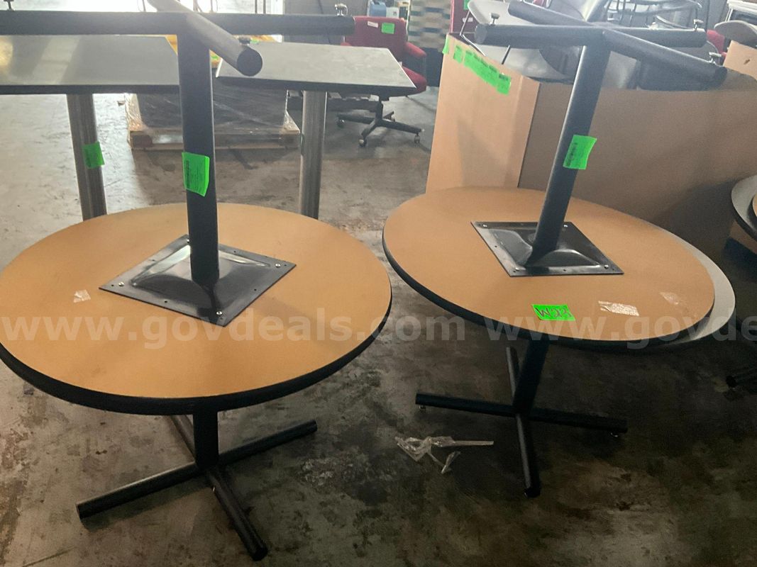 Tables (4 pcs)