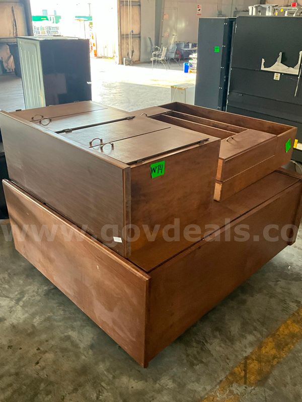 Cabinets (3 pcs)