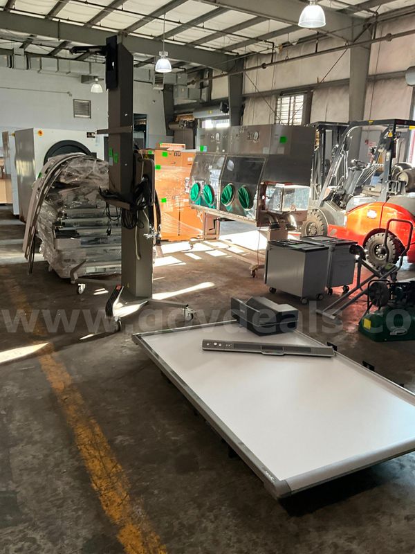 SmartBoard Equipment(2 pallets)