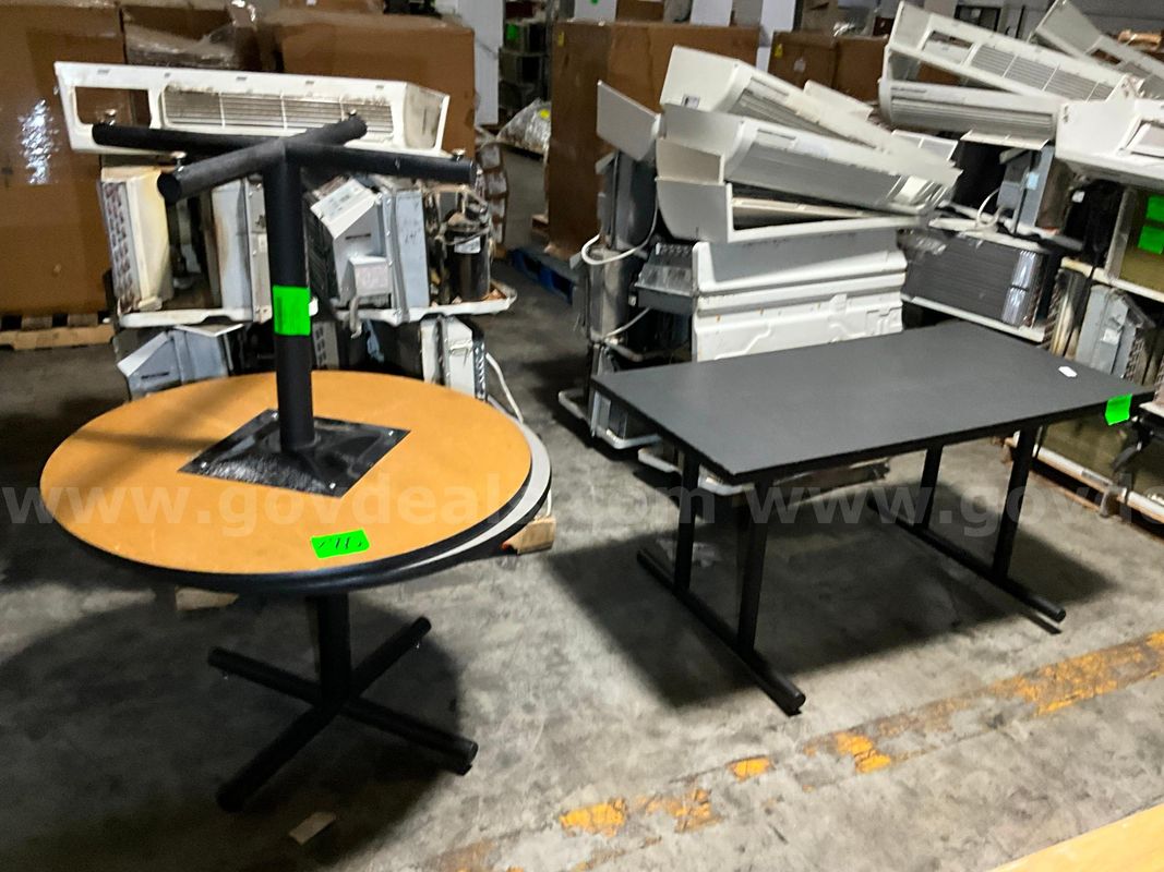 Tables (3 pcs)
