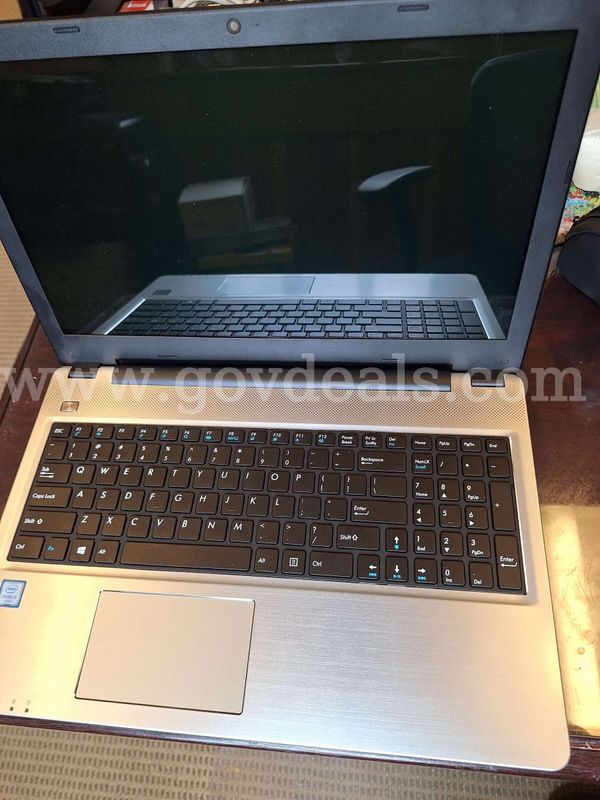 Nobilis Laptop W/ Bag
