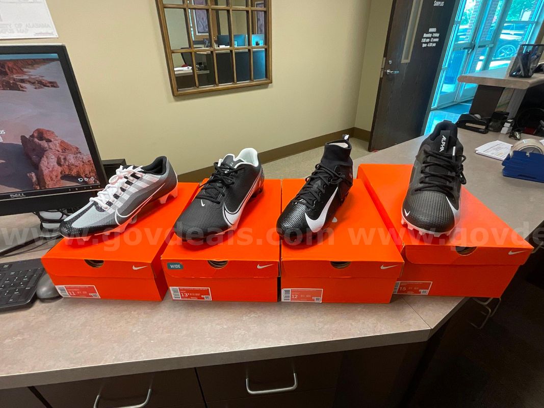 Nike Football Cleats *PIM Storage*