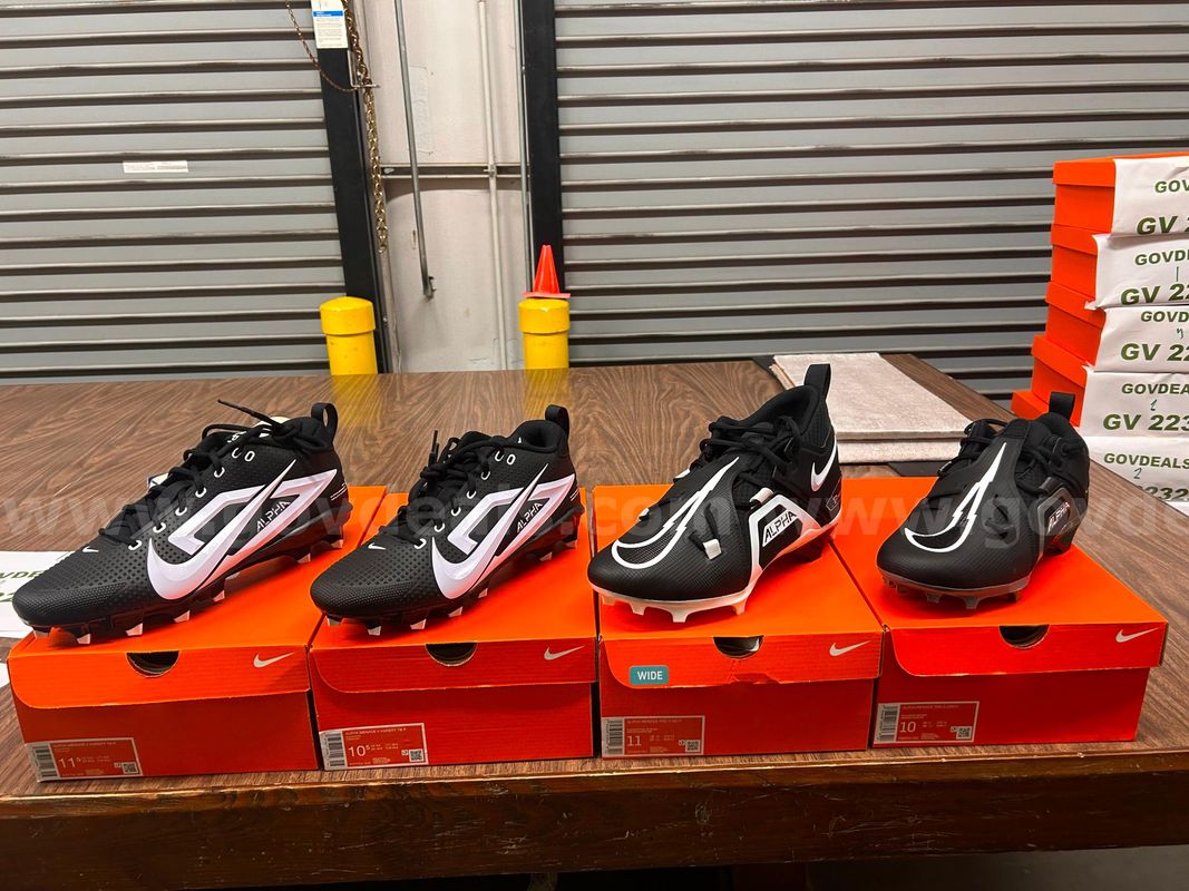 Nike Football Cleats *PIM Dock*