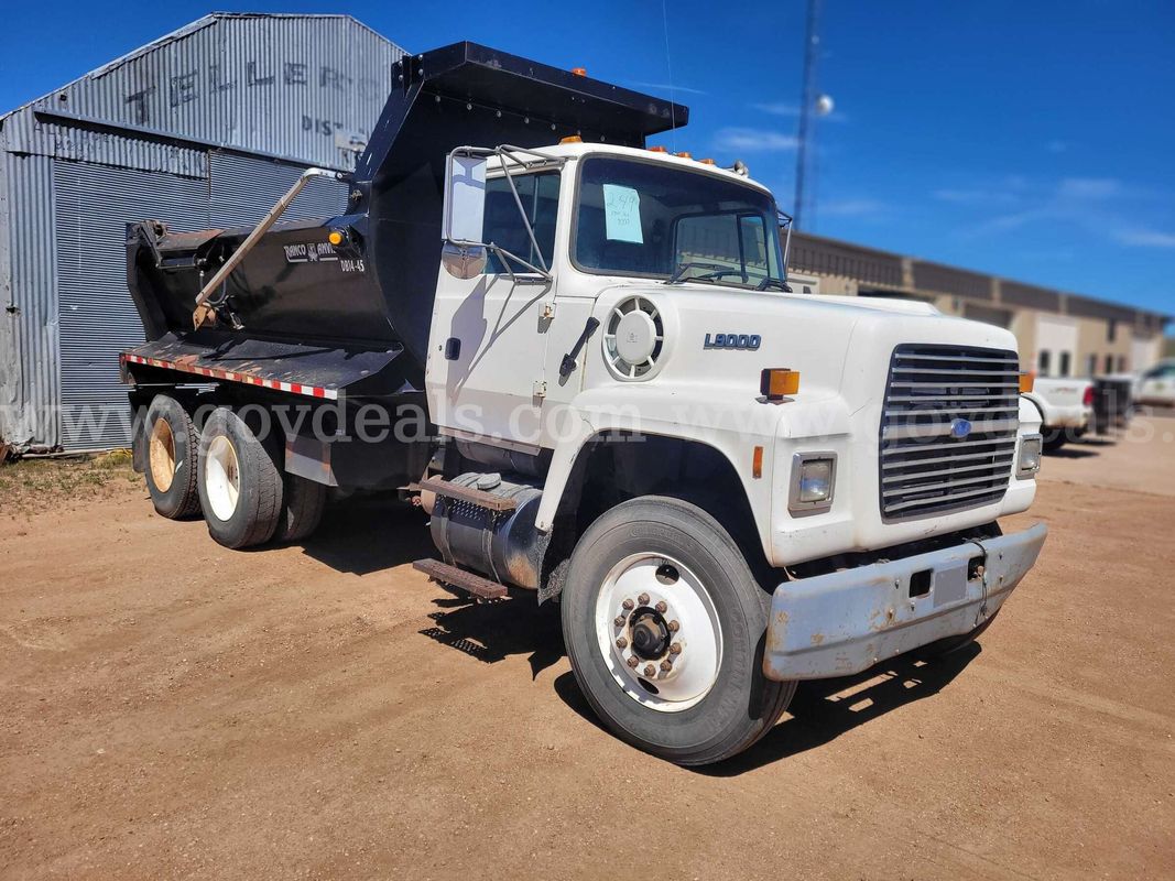 1995 Ford LT9000 Dump Truck - 10.5L Diesel - 262,113 Miles
