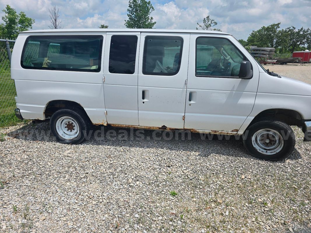 2003 Ford E-350 Van 128,950 Miles