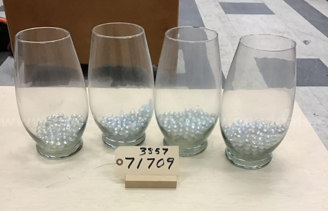 lot of 4 vases