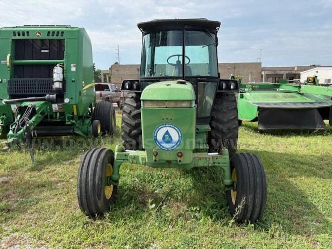 1991 John Deere 2755 Tractor