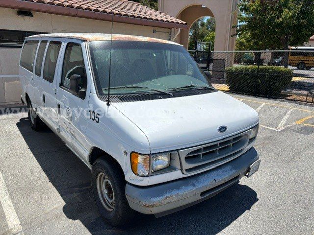 2001 Ford Econoline Wagon E-150 XL