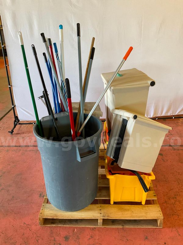 Pallet of Janitorial Supplies Includes: Trash Can, Bins & Accessories