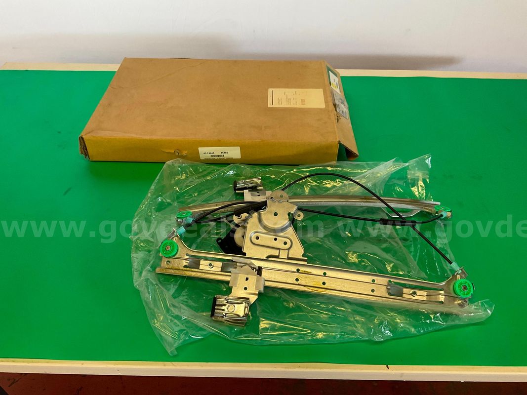 OEM ACDelco Front Driver Side Power Window Regulator, Part #19297466 with Packaging, Untested