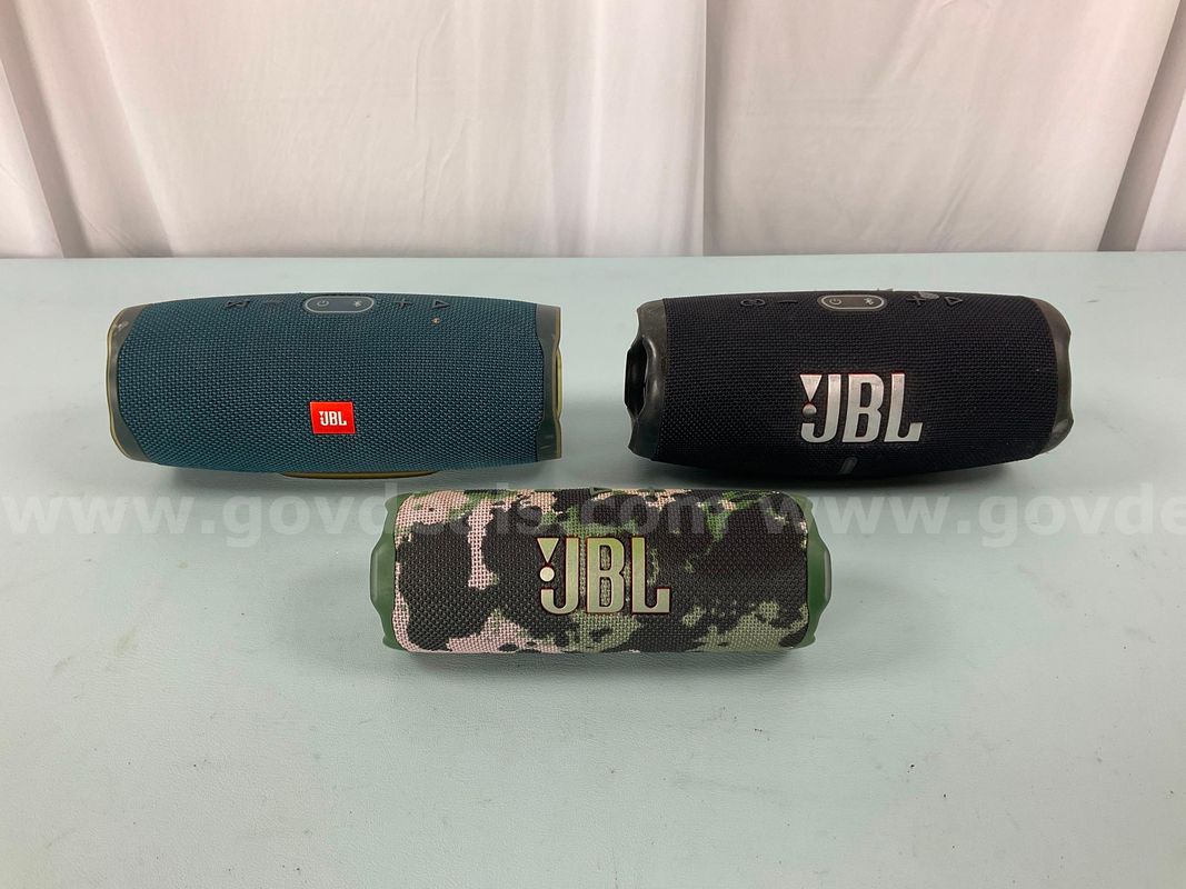 3 - JBL Bluetooth Speakers, All Power On: 1 - Flip 7, 1 - Charge 4 and 1 - Charge 5