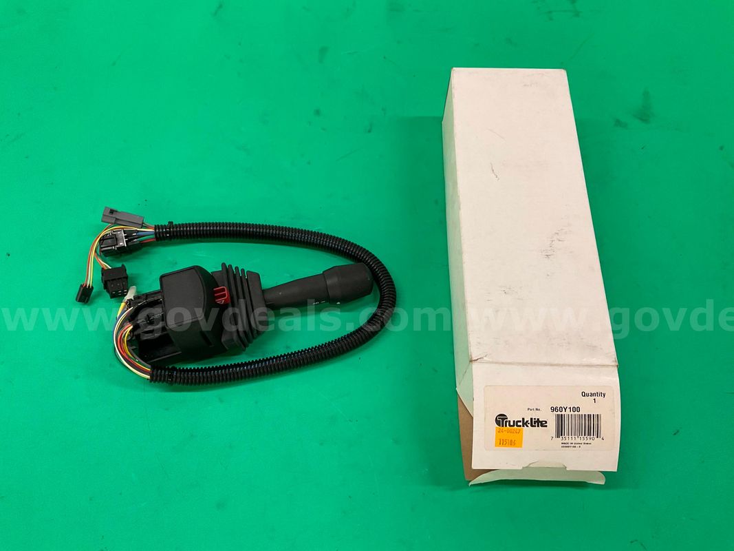 Truck-Lite Nylon Hardwired Self-Canceling Turn Signal Switch, Part #960Y100 with Packaging