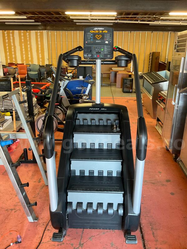 Life Fitness Powermill Climber, Model Unknown, Powers On