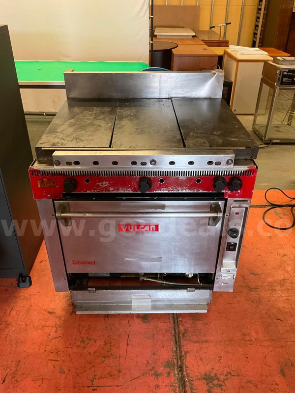 Vulcan Hart Co. Snorkler Convection Oven with French Top, Model V3H36C-4, Powers On (Damaged Trim)