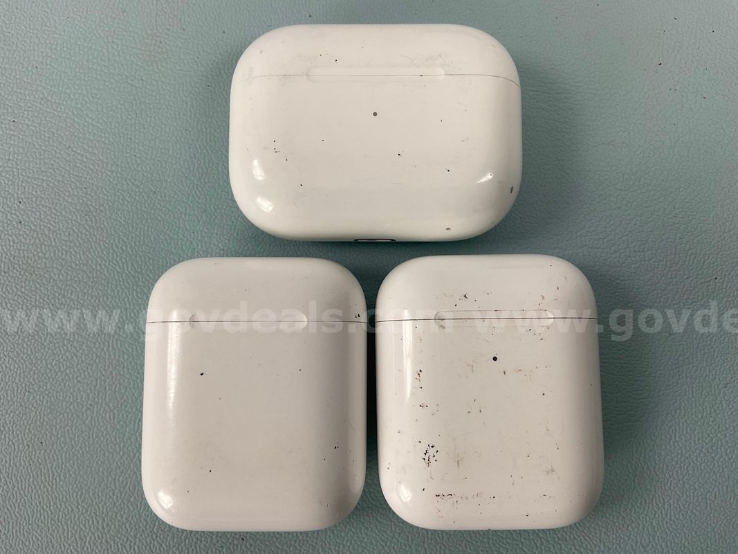 3 - Apple AirPods and AirPods Pro, All Power On